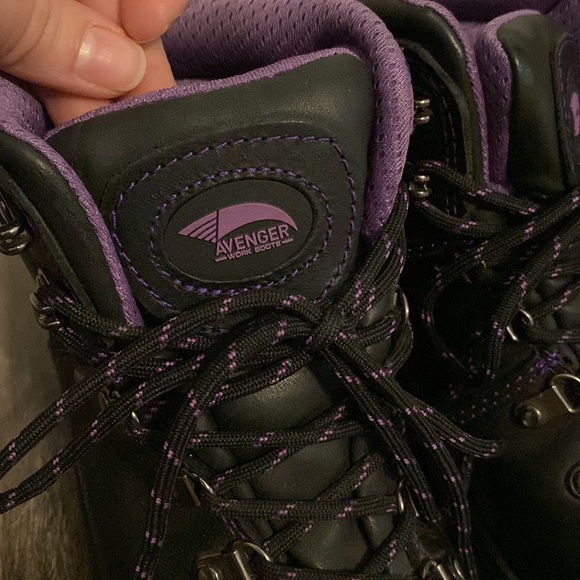 Avengers work boot Size 7.5 - Picture 2 of 9